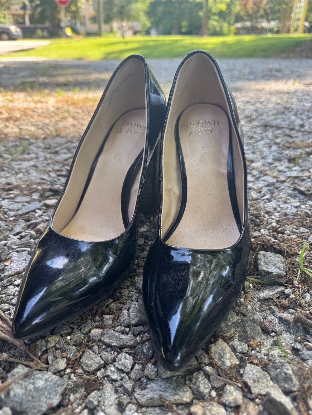 crown & ivy Black Patent Pointed Toe Heels